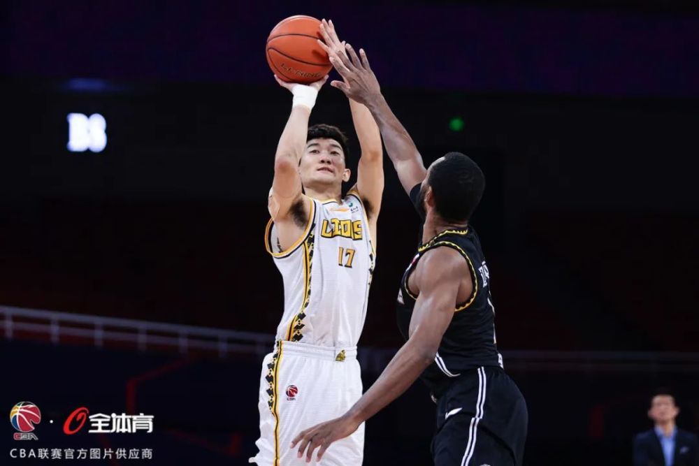解开老师裙子猛烈进入